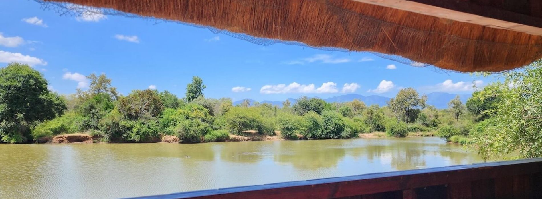 Header-Karongwe-River-Safari-Lodge-bush-breaks-special-offers