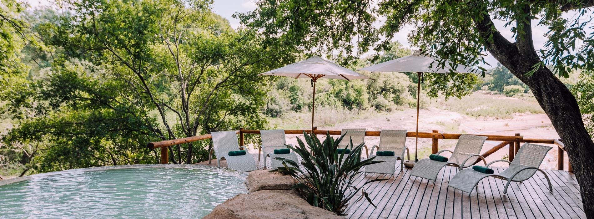 Header-Karongwe-Kuname-Safari-Lodge-bush-breaks-special-offers